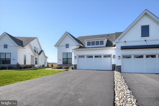 6963 MAPLE DR, Bath, PA 18014