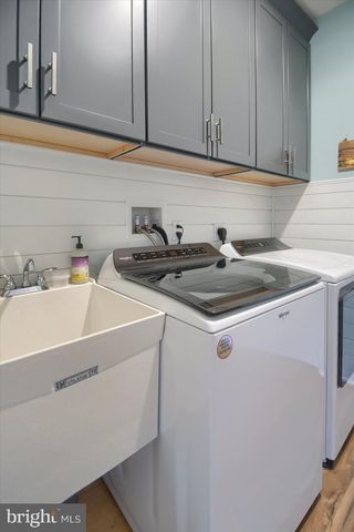 6963 MAPLE DR, Bath, PA 18014