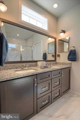 6963 MAPLE DR, Bath, PA 18014