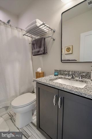 6963 MAPLE DR, Bath, PA 18014