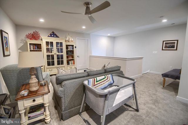 6963 MAPLE DR, Bath, PA 18014