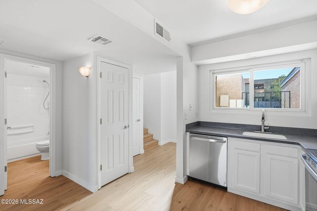 3750 N Country Club Road, Tucson, AZ 85716