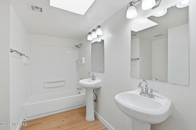 3750 N Country Club Road, Tucson, AZ 85716