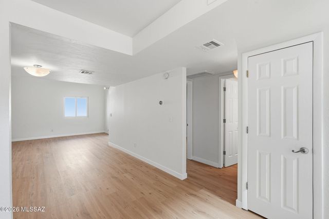 3750 N Country Club Road, Tucson, AZ 85716