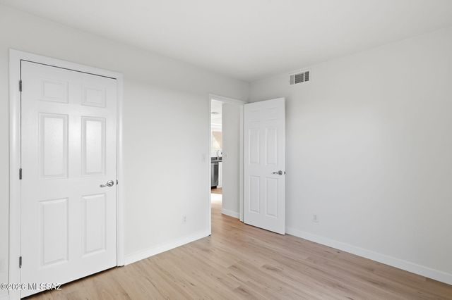 3750 N Country Club Road, Tucson, AZ 85716