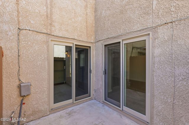 3750 N Country Club Road, Tucson, AZ 85716