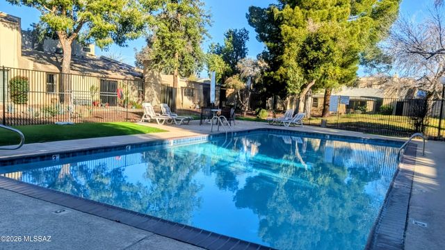 3750 N Country Club Road, Tucson, AZ 85716