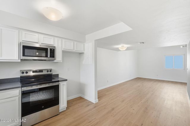 3750 N Country Club Road, Tucson, AZ 85716