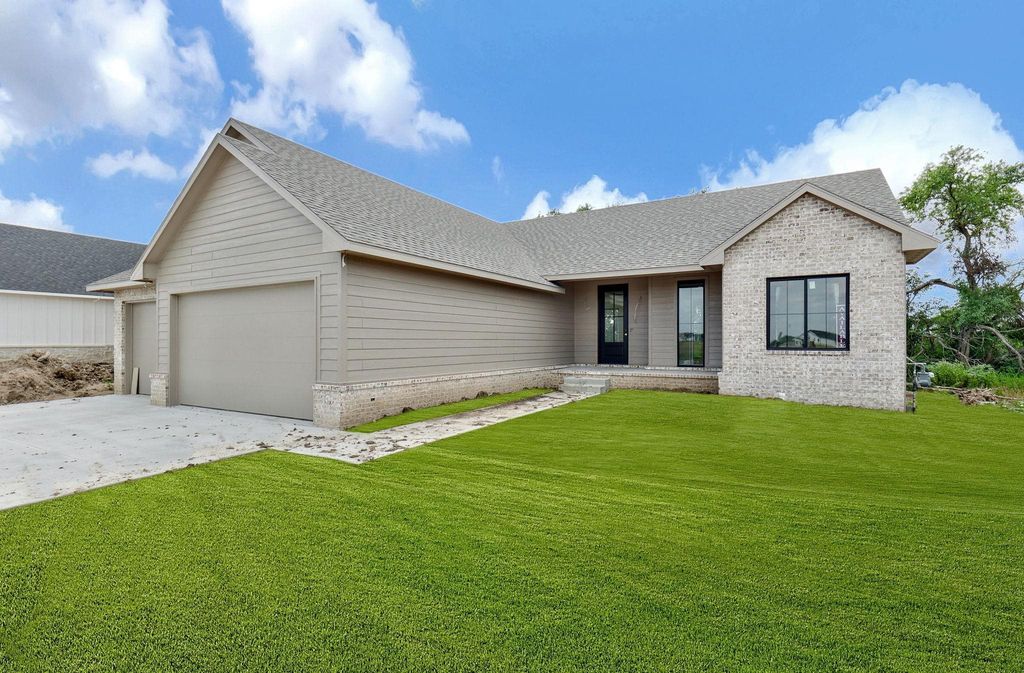 409 N Fielding St, Derby, KS 67037