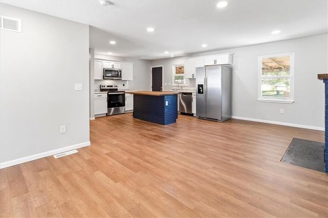 181 SE 13 Highway, Warrensburg, MO 64093