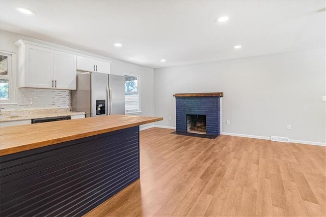 181 SE 13 Highway, Warrensburg, MO 64093