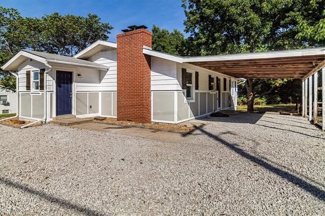 181 SE 13 Highway, Warrensburg, MO 64093