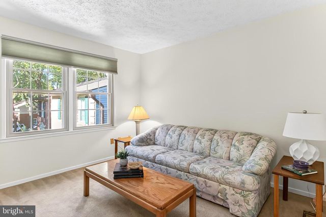 298 GUNDRY DR, Falls Church, VA 22046