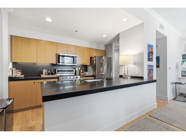 1930 Nw IRVING St 603, Portland, OR 97209
