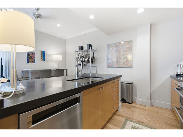 1930 Nw IRVING St 603, Portland, OR 97209