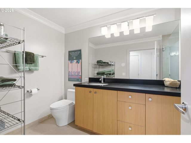 1930 Nw IRVING St 603, Portland, OR 97209