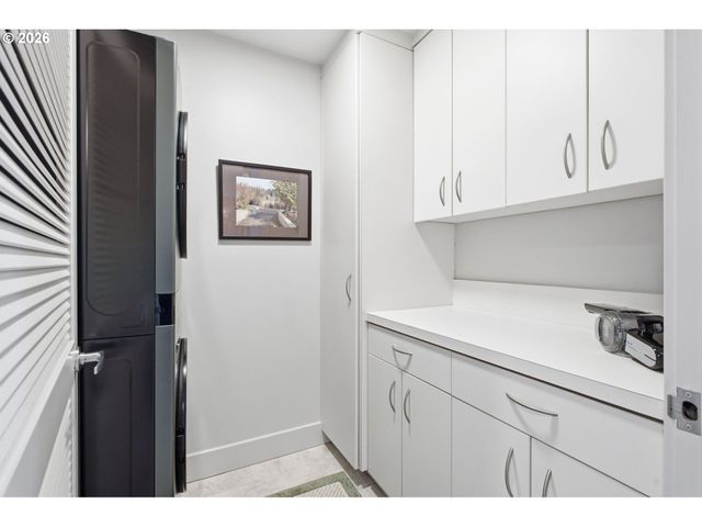 1930 Nw IRVING St 603, Portland, OR 97209