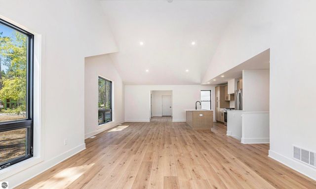 4089 Fireside Trail, Traverse City, MI 49685