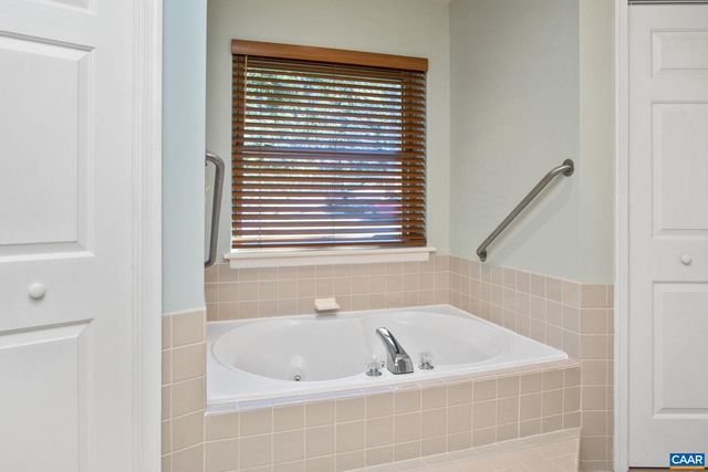 240 HOMESTEAD LN, Charlottesville, VA 22902