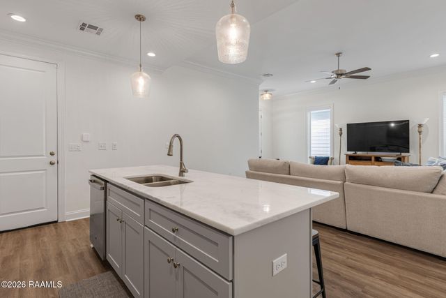 309 Berchman Oaks Drive, Lafayette, LA 70506