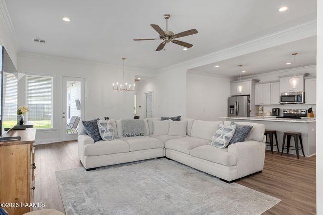309 Berchman Oaks Drive, Lafayette, LA 70506