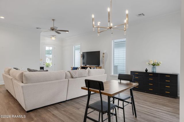 309 Berchman Oaks Drive, Lafayette, LA 70506