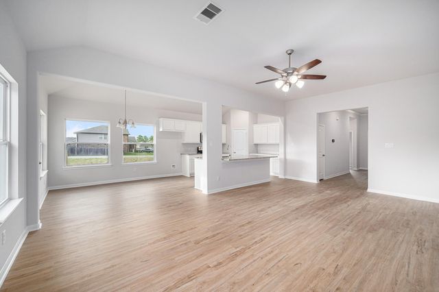 12408 Hackberry Dr, Willis, TX 77318