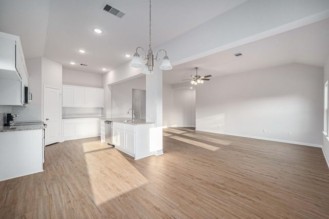 12408 Hackberry Dr, Willis, TX 77318