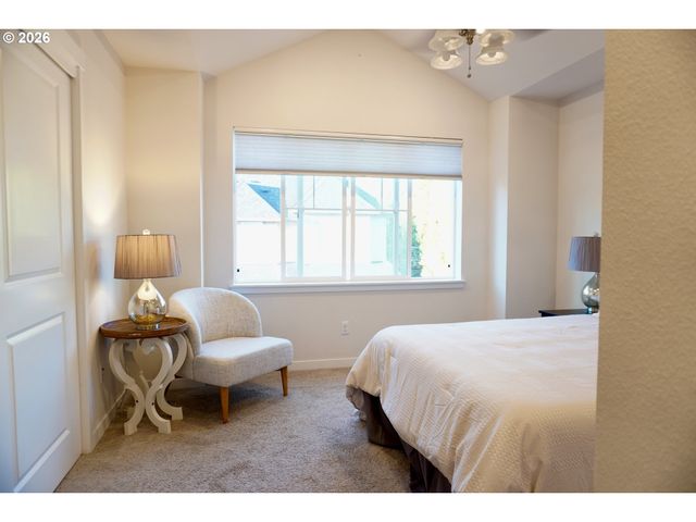 15942 Nw HOSMER Ln, Portland, OR 97229
