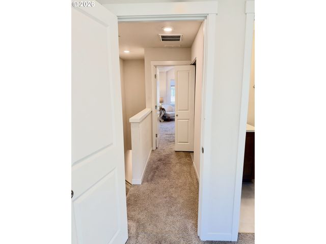 15942 Nw HOSMER Ln, Portland, OR 97229