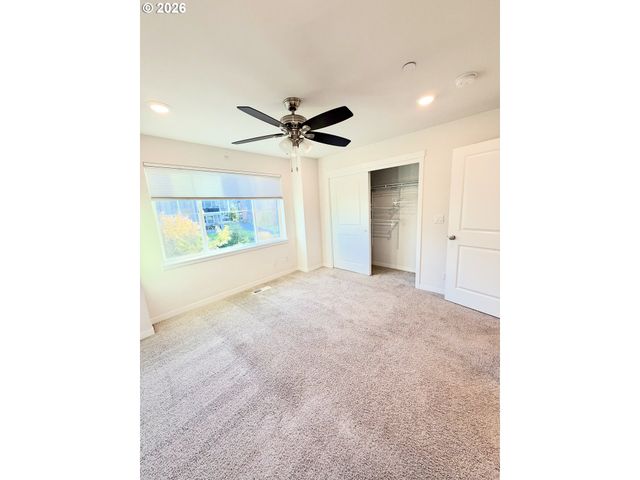 15942 Nw HOSMER Ln, Portland, OR 97229