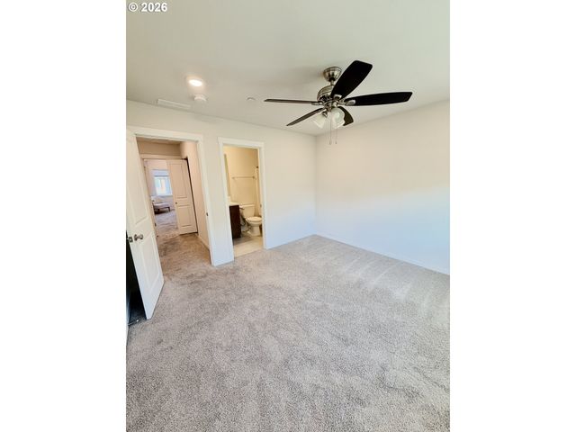 15942 Nw HOSMER Ln, Portland, OR 97229