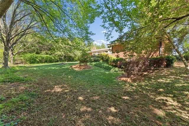 668 Debra Drive, Marietta, GA 30066