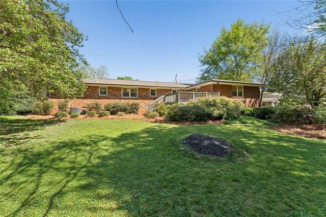 668 Debra Drive, Marietta, GA 30066