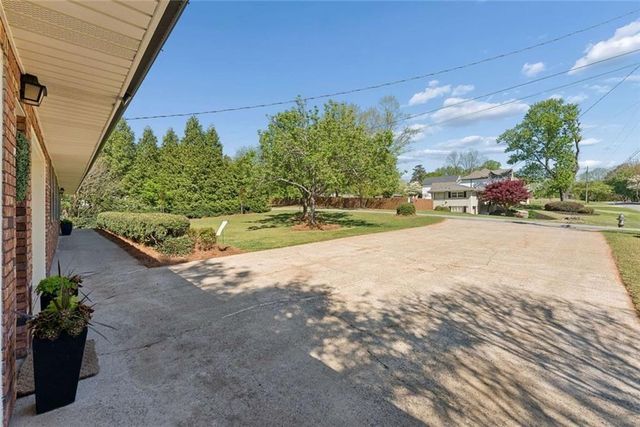 668 Debra Drive, Marietta, GA 30066