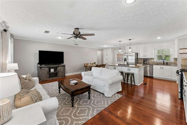 668 Debra Drive, Marietta, GA 30066