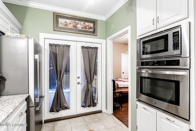 133 Castle Row A, Lafayette, LA 70506