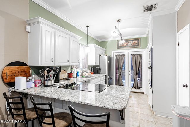 133 Castle Row A, Lafayette, LA 70506