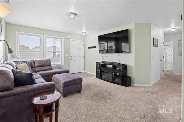 777 S Jarbidge Ave, Middleton, ID 83644