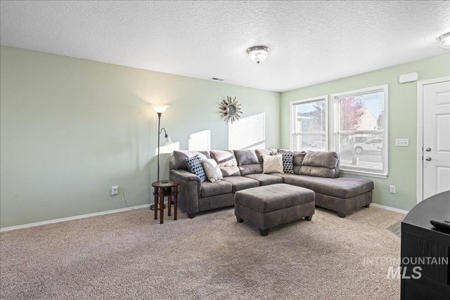 777 S Jarbidge Ave, Middleton, ID 83644