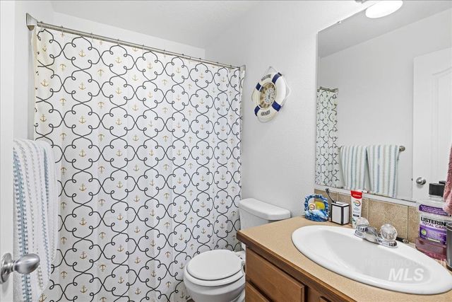 777 S Jarbidge Ave, Middleton, ID 83644