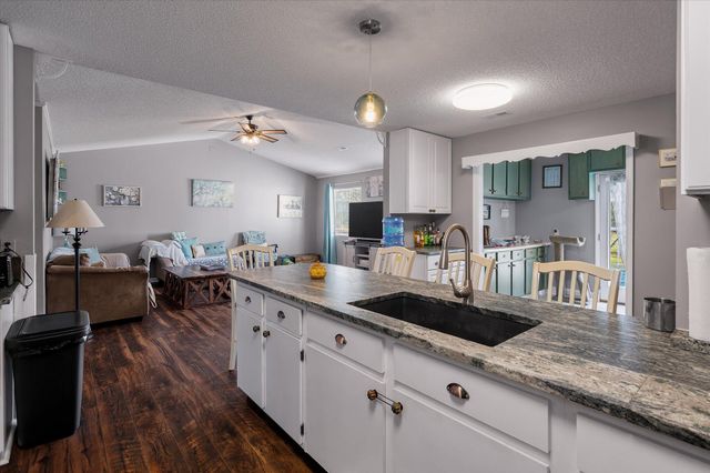 3861 State Road, Ridgeville, SC 29472