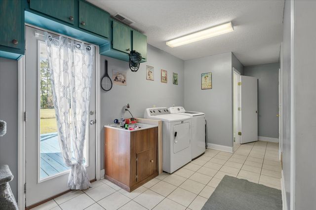 3861 State Road, Ridgeville, SC 29472