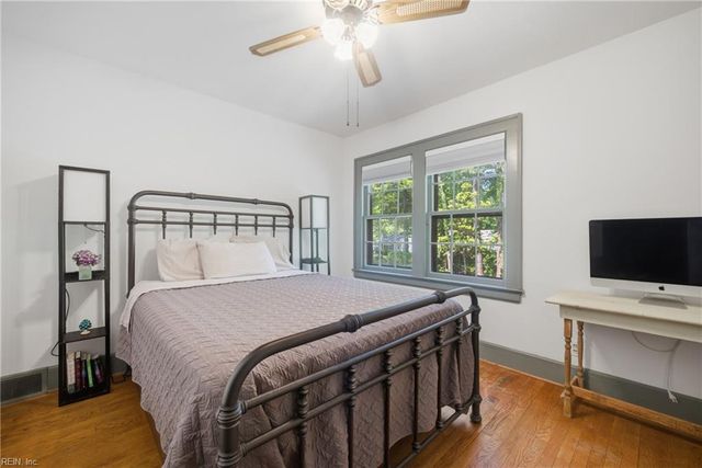 3812 Pine RD, Portsmouth, VA 23703