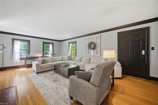 3812 Pine RD, Portsmouth, VA 23703