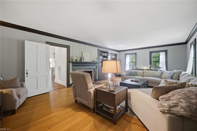3812 Pine RD, Portsmouth, VA 23703
