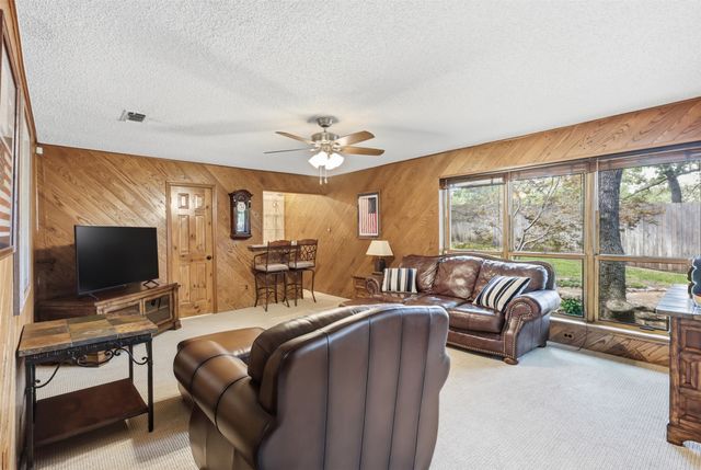 1902 Red Cypress Court, Arlington, TX 76012