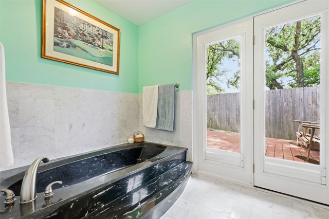 1902 Red Cypress Court, Arlington, TX 76012