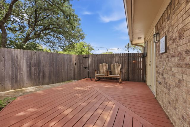1902 Red Cypress Court, Arlington, TX 76012