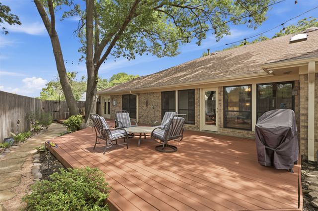 1902 Red Cypress Court, Arlington, TX 76012